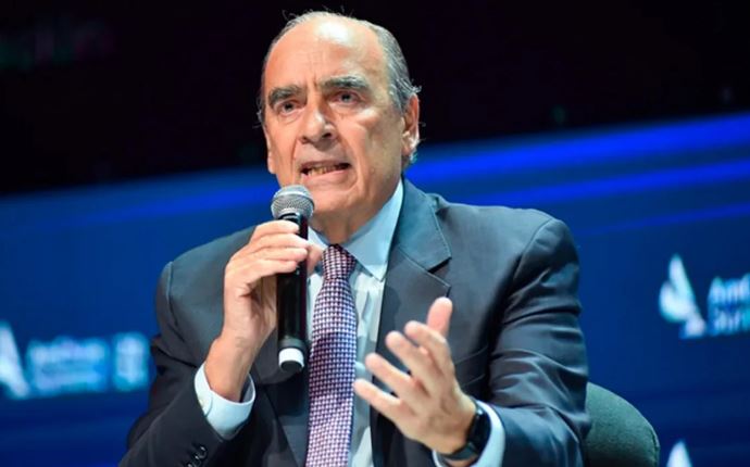 El gobierno envío al Congreso los proyectos para apuntalar el “plan dólar colchón”