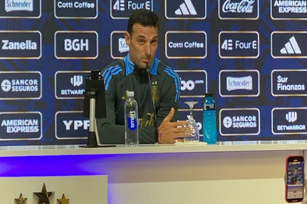 Scaloni: Messi titular frente a Colombia