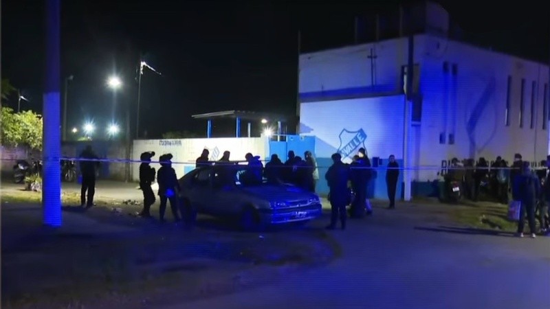 Asesinaron a un joven en la puerta de un club de la zona oeste