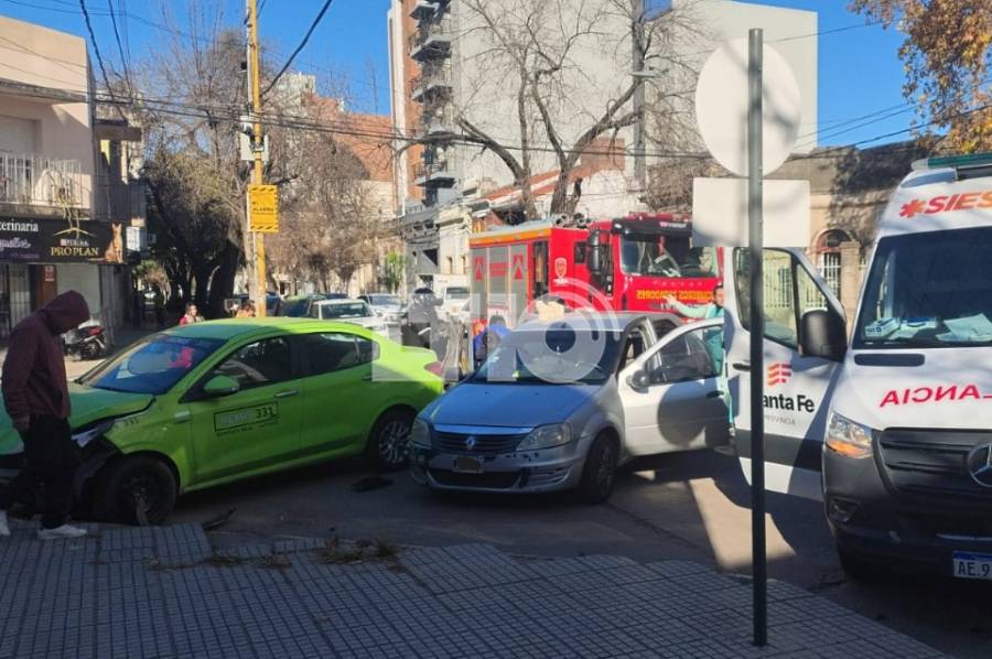 Choque entre un remis y un Didi complicó el tránsito en Garay y Francia