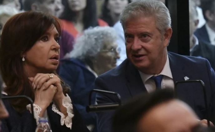 La defensa de Cristina Kirchner solicitó formalmente la prisión domiciliaria