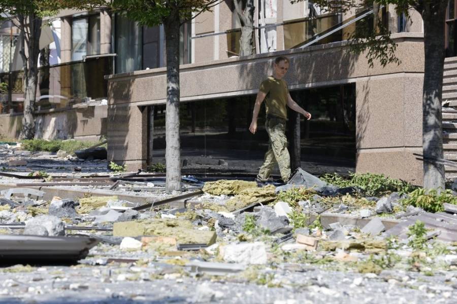 Ataques rusos dejan al menos 15 muertos y 75 heridos en Ucrania
