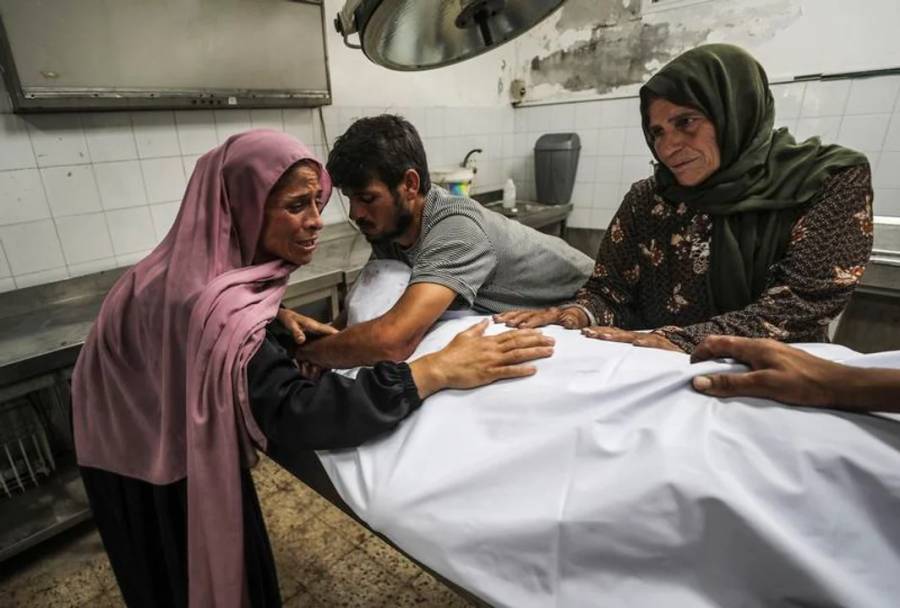 Denunciaron que el ejército de Israel atacó a una multitud que esperaba ayuda alimentaria en el sur de Gaza