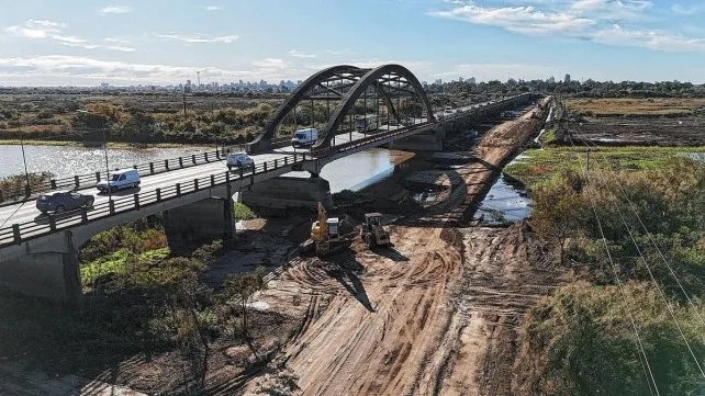 Cómo será la colocación de las 43 pilas para los 136 pilotes 