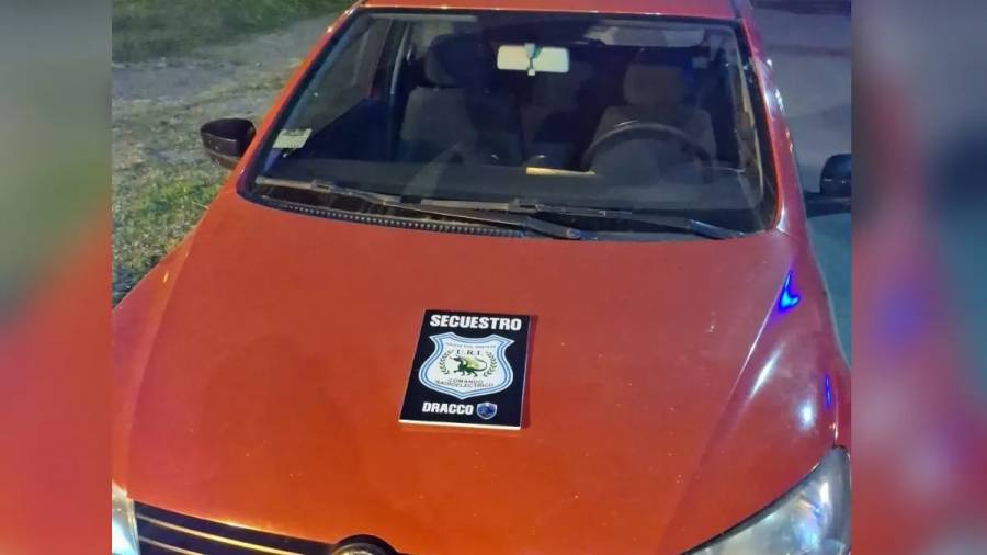 Roban auto a punta de pistola en Fomento 9 de Julio y lo abandonan en Barranquitas Sur