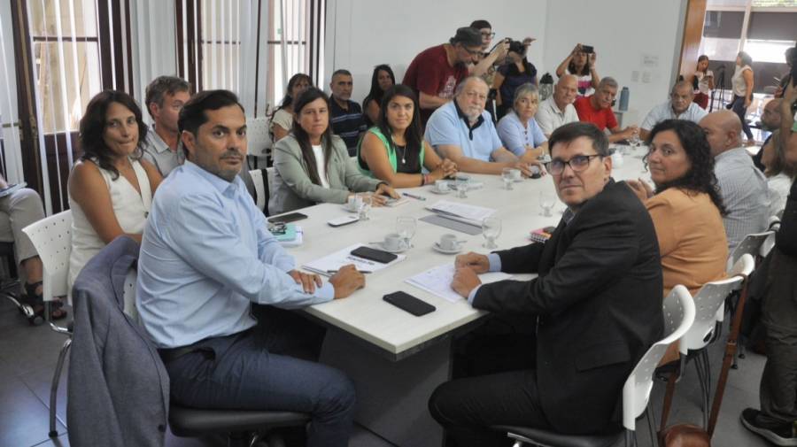 El gobierno provincial convocará a paritarias tras el receso invernal