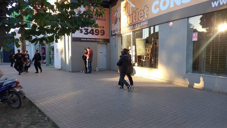 Asaltaron un negocio y se llevaron una importante suma de dinero en efectivo