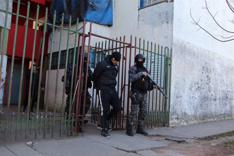 Desbaratan dos bandas criminales vinculadas al microtráfico y las estafas virtuales