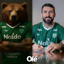 Lucas Pratto fue presentado en Sarmiento y jugará el Torneo Clausura