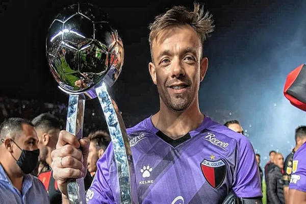 Leonardo Burián comunicó su retiro