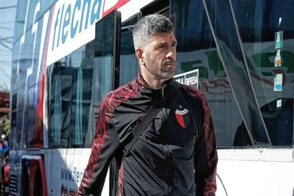 El Puma Gigliotti sigue con su sequía de gol en Colón