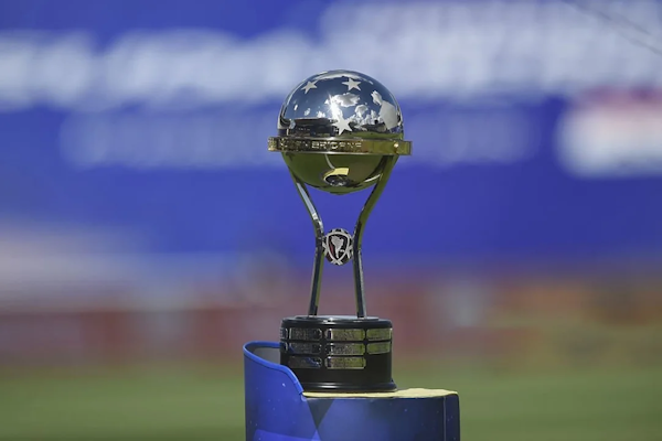 Copa Sudamericana 2025: están los árbitros para los playoffs