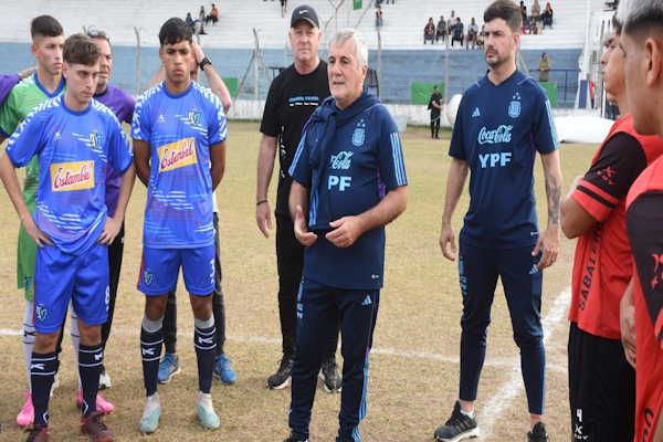 Gugnali: “Me da pena lo de Colón; el Bicho es buena gente y quiere al club”