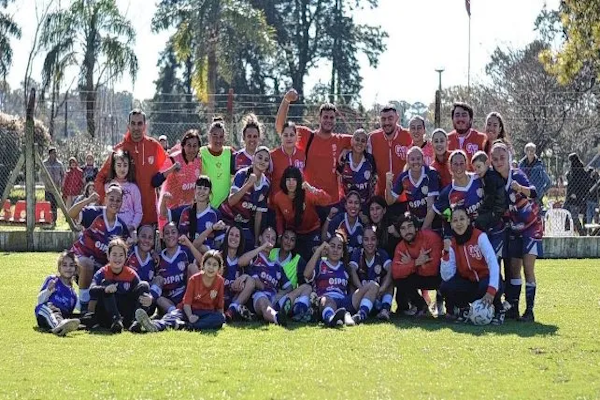 Primera B: el puntero Unión goleó a Deportivo Merlo
