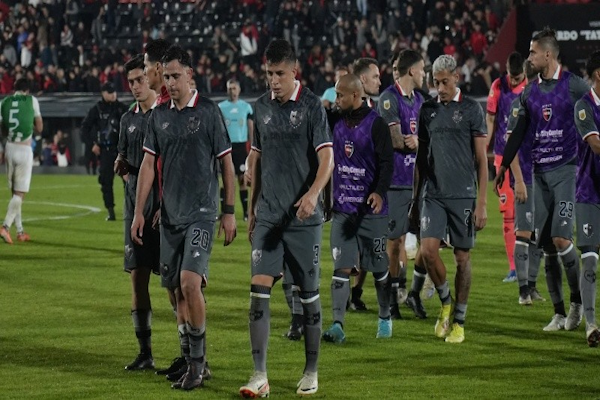 Newell ´s perdió ante Banfield en su debut en el Coloso