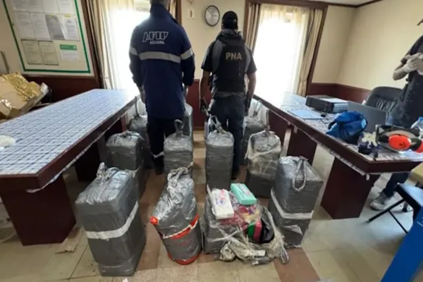 Imputan a otro marinero por tráfico de drogas