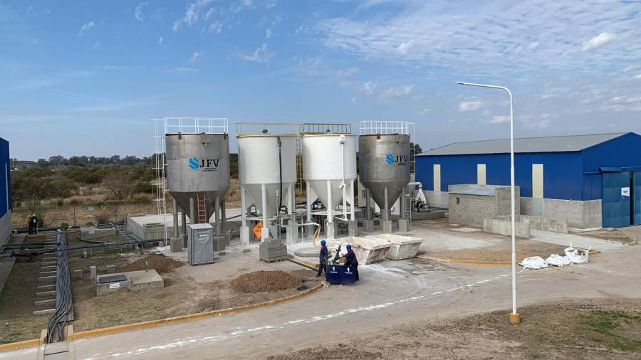 Enrico detalló los avances de los acueductos que llevarán agua potable 