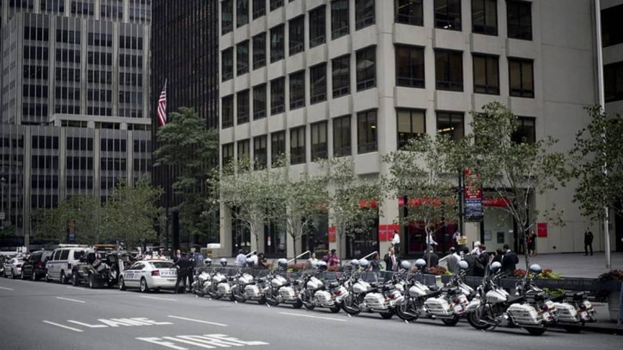 Tiroteo en un edificio de oficinas de Nueva York dejó cinco muertos y seis heridos