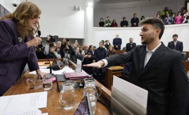 Quién es Pablo Mainer, el nuevo concejal que asumió en Santa Fe en reemplazo de Leandro González