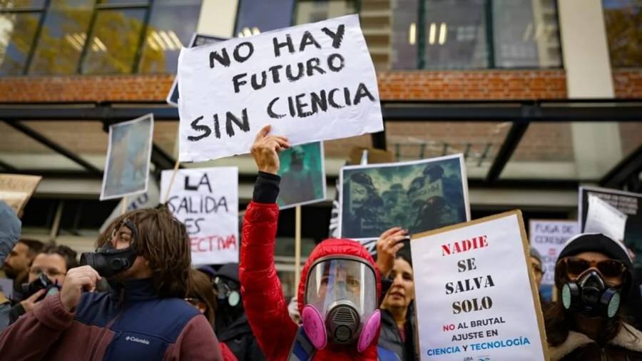 Comienza el paro de 48 horas de trabajadores y científicos del CONICET