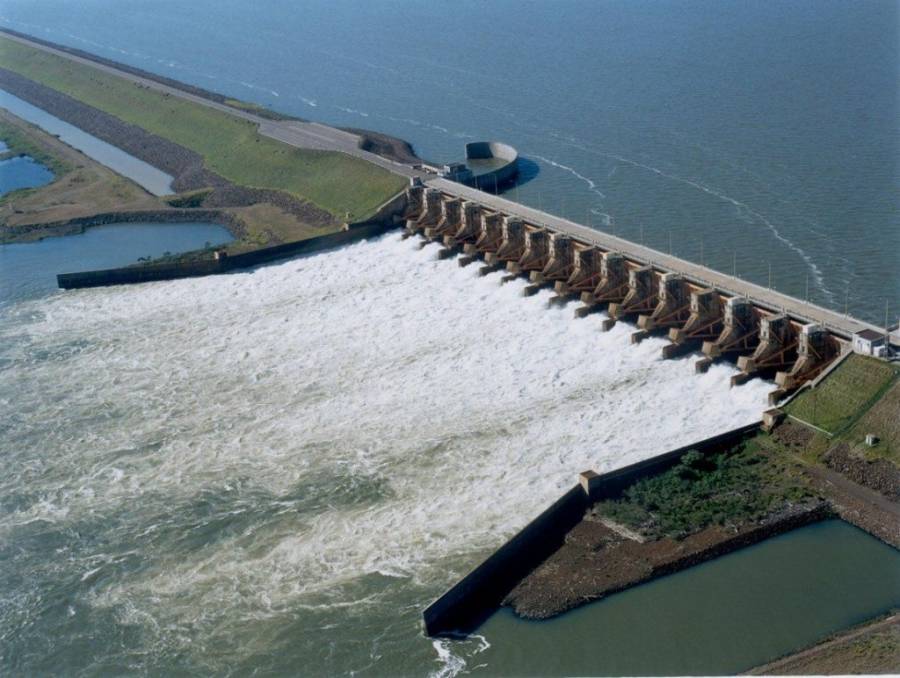 El Gobierno autoriza la venta de cuatro empresas hidroeléctricas
