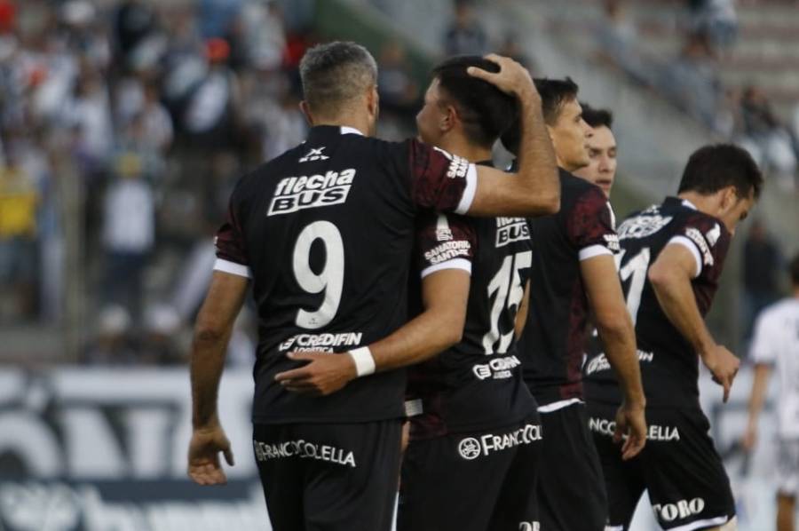 Minella comienza a definir el equipo para recibir a Agropecuario