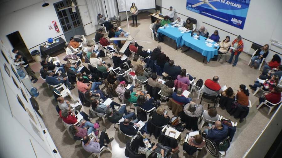Estatales y docentes definen si aceptan o rechazan la oferta salarial