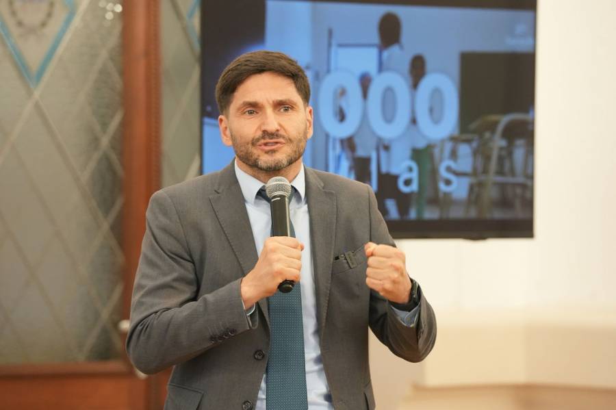“Estamos poniendo las bases para tener el sistema educativo más robusto de país”