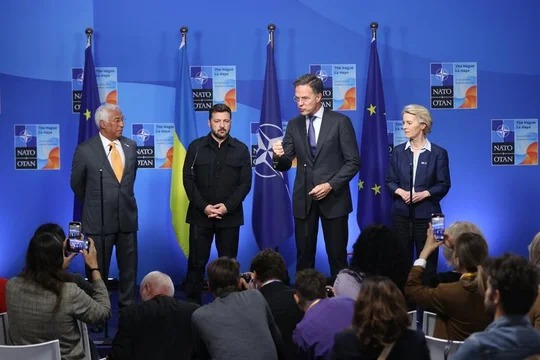 Los líderes de Europa y Estados Unidos acordaron principios para las conversaciones con Rusia, afirmó Zelenski