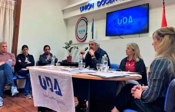 UDA Santa Fe rechazó la oferta salarial y alerta por un nuevo cierre unilateral de la paritaria