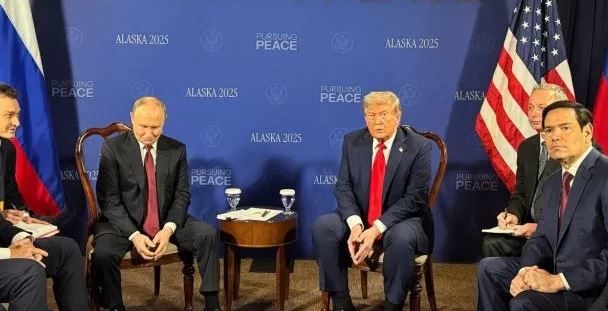 Donald Trump recibió a Vladimir Putin en Alaska con Ucrania en el centro de la agenda