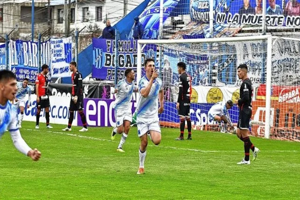 Colón fue un fantasma en la cancha y sumó su cuarta derrota al hilo