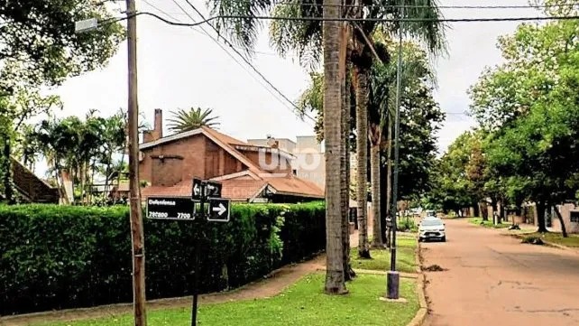 Un delincuente engañó a una empleada y se llevó 7 mil dólares