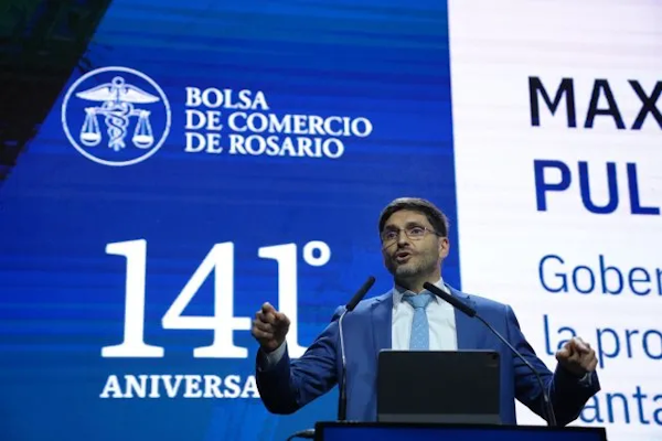 Pullaro le apuntó a Milei en la Bolsa de Comercio de Rosario