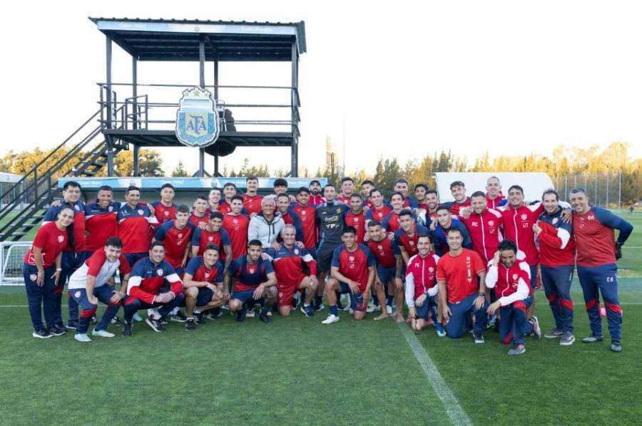 Scaloni compartió la práctica del plantel de Unión en Ezeiza