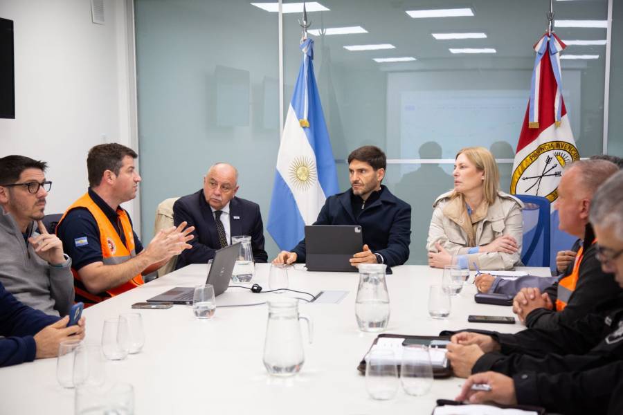 Pullaro encabeza la reunión del Comité Operativo Provincial tras las intensas lluvias