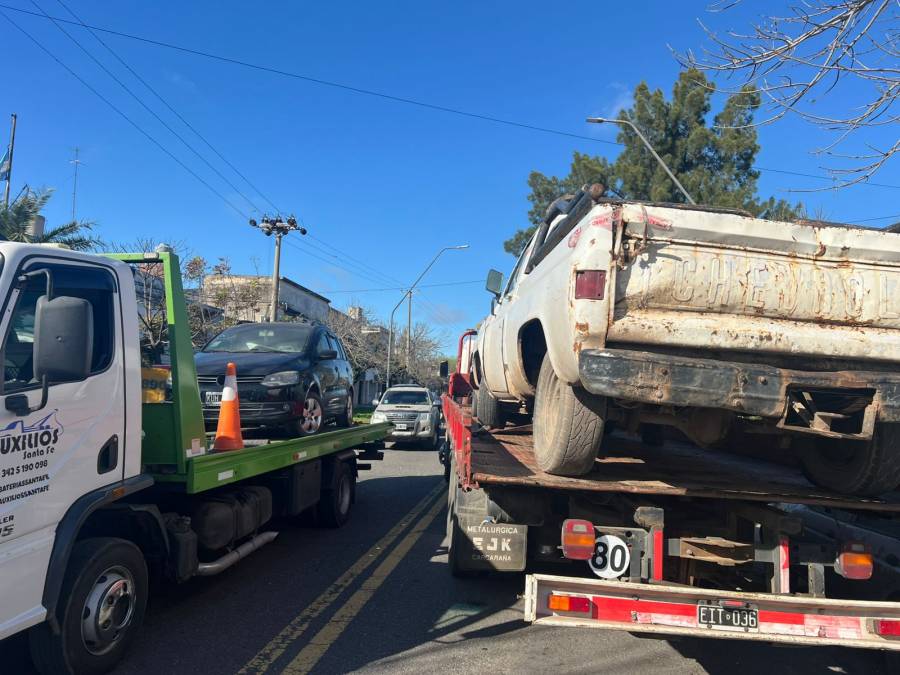 Provincia retira vehículos de la Seccional 8ª