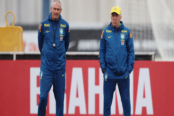 El video del ayudante de campo de Ancelotti en Brasil que sorprendió al mundo