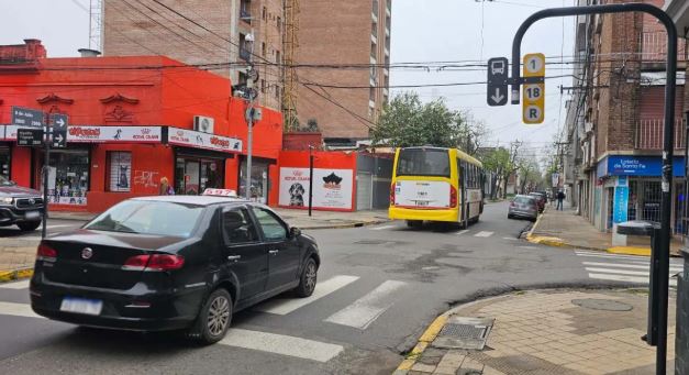 Denuncian acoso a una adolescente en pleno centro mientras iba a la escuela