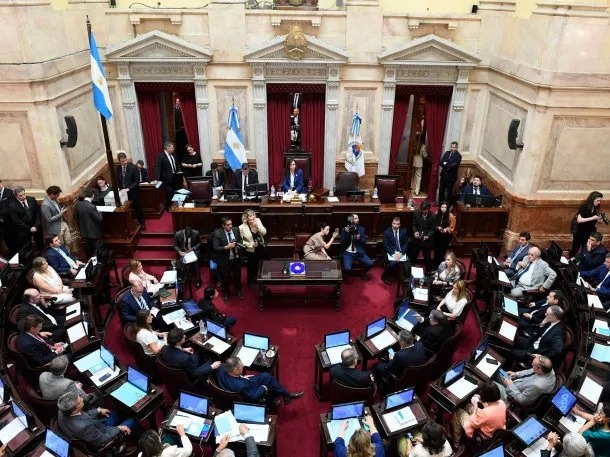 Reforma de los DNUs: 56 votos a favor, ausencias claves y el envío de la iniciativa a Diputados