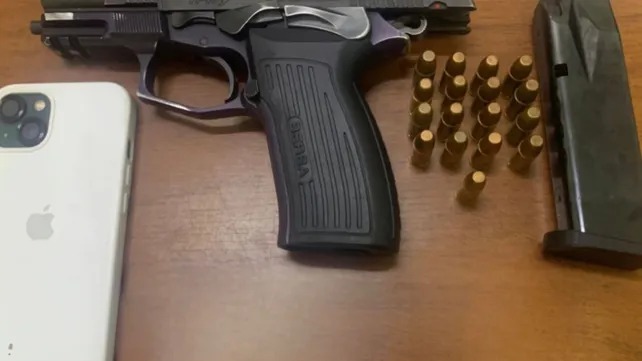 Detuvieron a un suboficial por disparar al aire con el arma reglamentaria