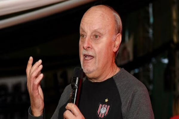 Fuertes declaraciones del presidente de Chacarita contra el plantel