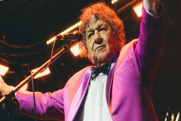 Cacho Deicas, como solista, presentó a sus nuevos músicos