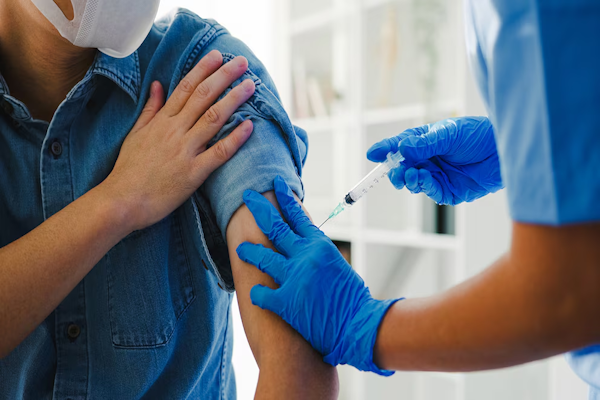EEUU: la vacuna COVID-19 deja de ser obligatoria para todos