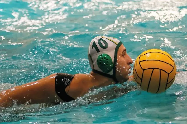 Liga de Honor de waterpolo: Regatas volvió con derrota de local