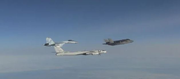 Tensión: EEUU interceptó aviones de combate rusos cerca de Alaska