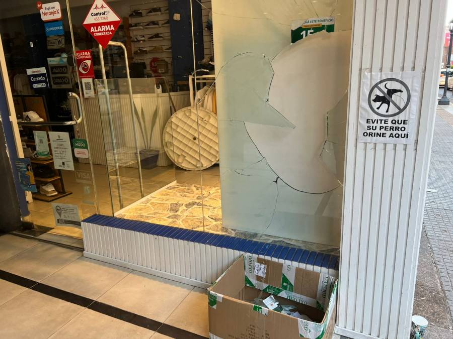 Robaron tres locales del centro: a uno lo desvalijaron