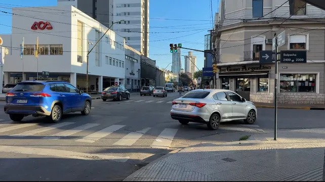 Se puede girar a la derecha en Rivadavia y Suipacha