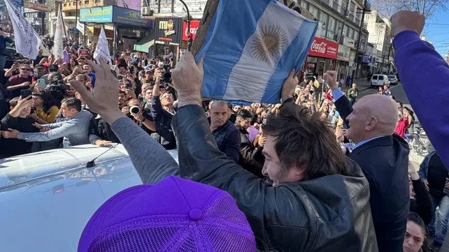 En medio del escándalo por Espert, Milei llega a la ciudad de Santa Fe en modo campaña