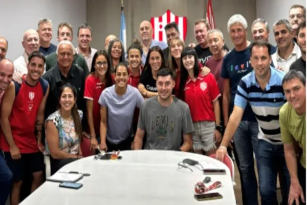 Unión agasajó al plantel femenino por el ascenso